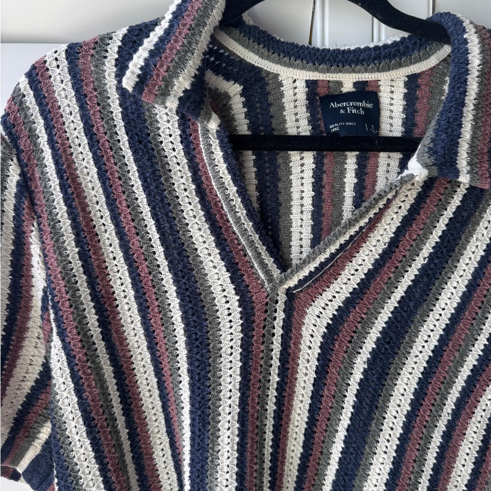 Abercrombie Men’s Striped Knit / Crochet Polo Shirt Small - Picture 2 of 5